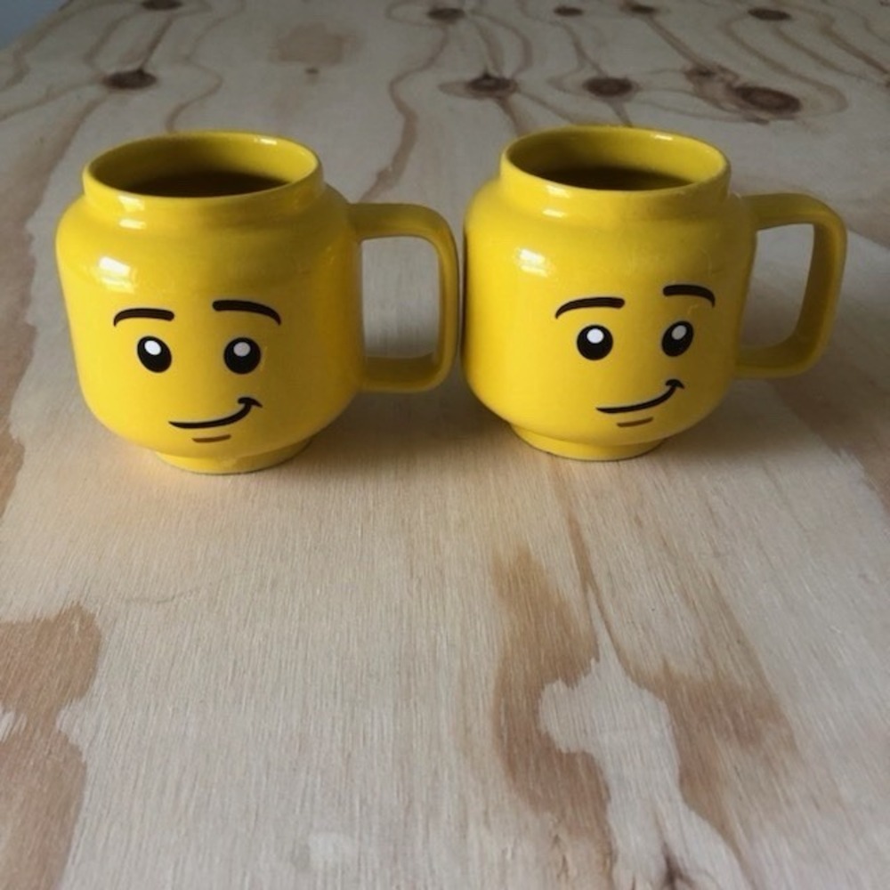 Lego Head Mini Figure Smiling Smirk Yellow Coffee Mug Set 8.5 ounces 2019